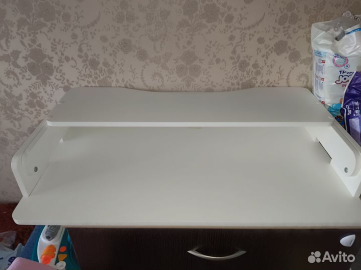 Пеленальный столик