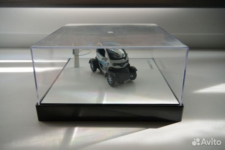 Модель автомобиля Renault Twizy