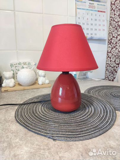 Лампа настольная