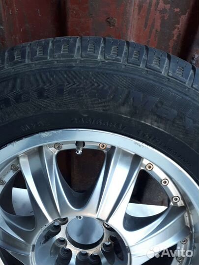 Kapsen HP7 65 R17 111H