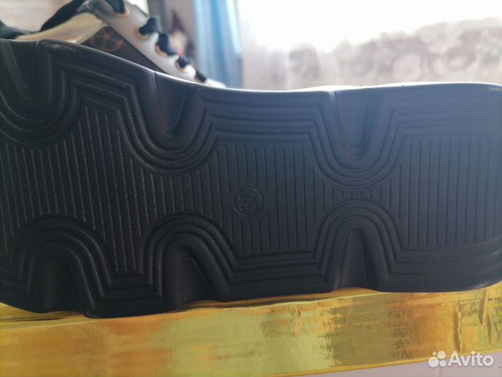 Кроссовки, ботинки