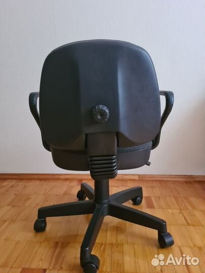 Офисный/компьютерный стул бу на колесах