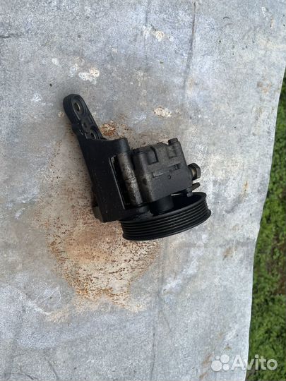 Насос гур nissan elgrand