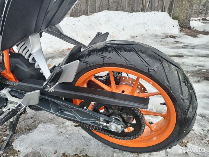 Мотоцикл KTM-390 DUK