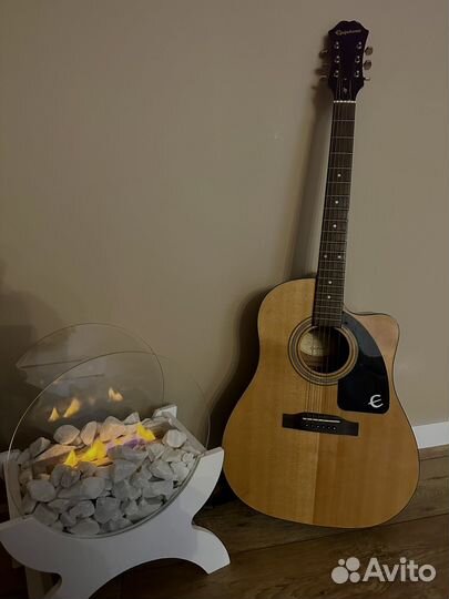 Электроакустическая гитара Epiphone