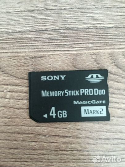 Карта памяти Memory Stick Pro Duo