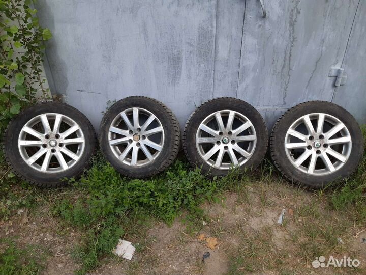 Pirelli Ice Zero 205/55 R16 94E