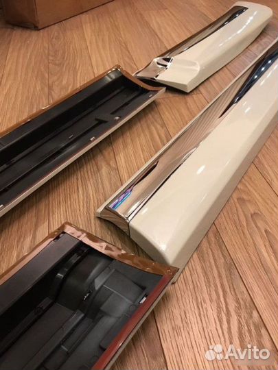 Молдинги Тойота Ленд Крузер 200 белые 2012-2015