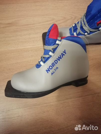 Лыжные ботинки детские 32