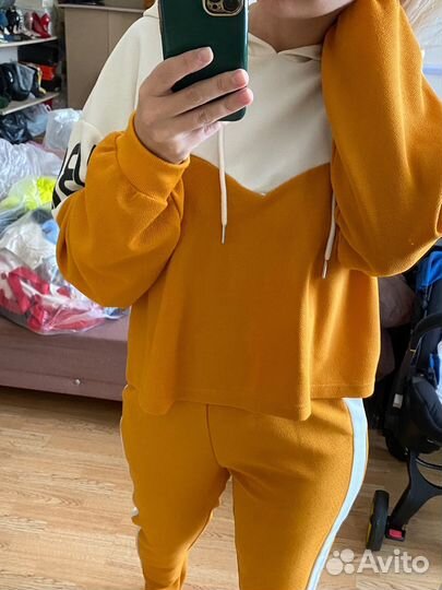 Костюм спортивный