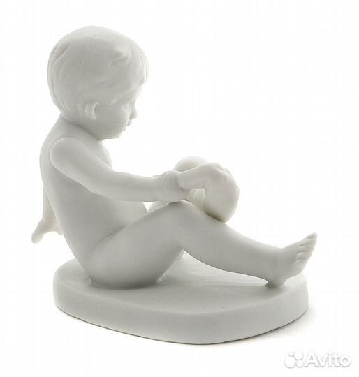 Фарфоровая фигура 