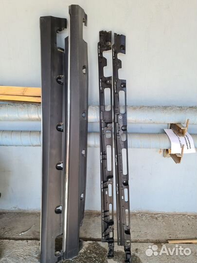 Комплект оригинальных накладок на пороги для Merce