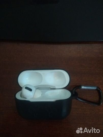 Airpods Pro кейс c левым наушником