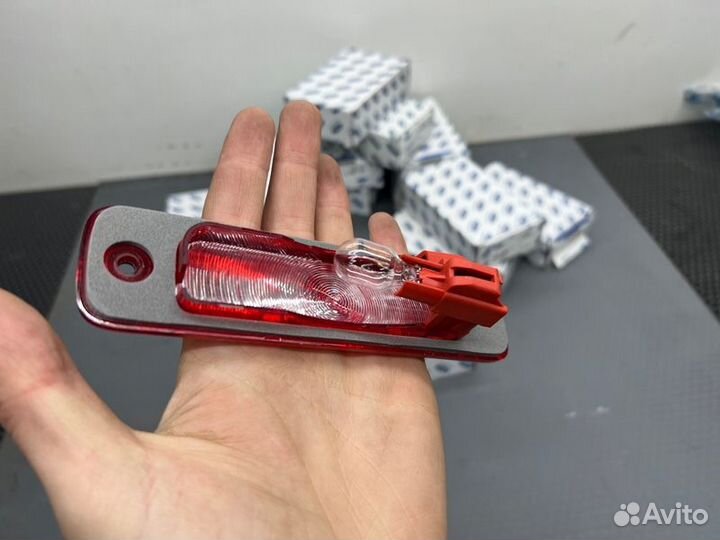 Фонарь стоп-сигнала задний Ford Transit