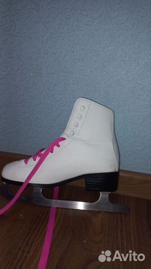 Коньки фигурные NordWay Bella