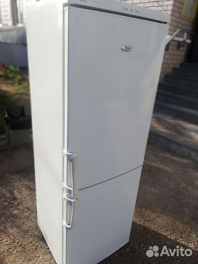 Холодильник Whirpool