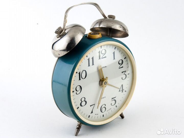 Часы Будильник СССР Янтарь на ножках колокольчики