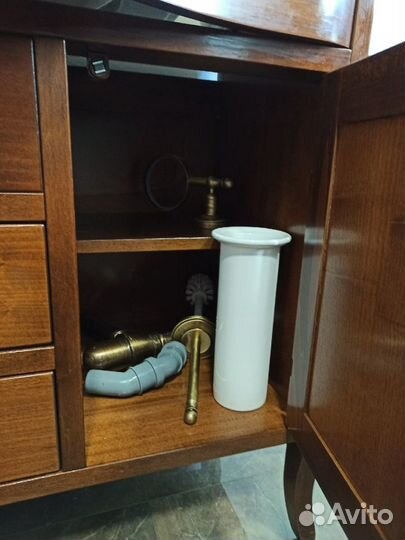 Итальянская мебель для ванны в стиле Retro