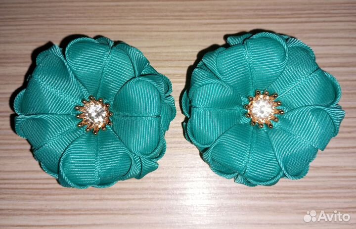 Бантики для волос разные