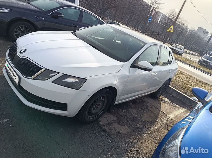 Skoda Octavia 1.6 AT, 2018, 377 000 км