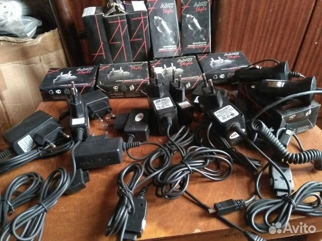 Зарядное устройство для сотовых телефонов