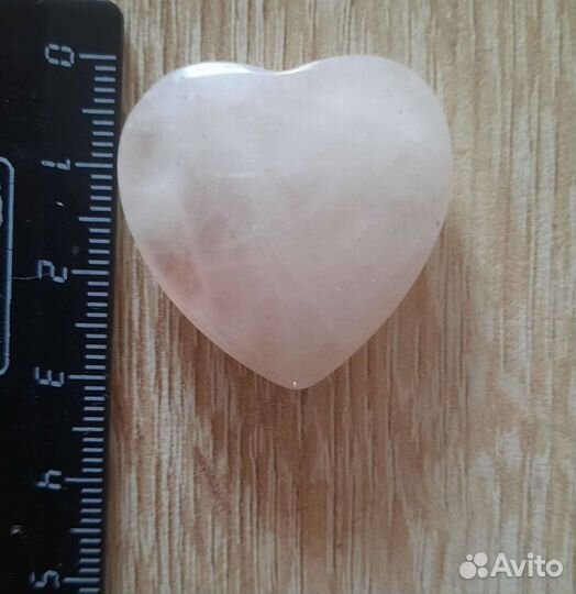 Фигурки из камня