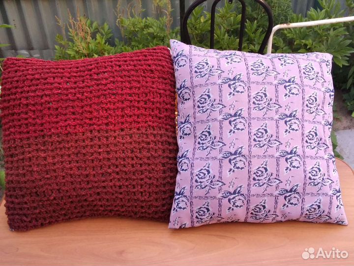 Подушки, постельное белье (всё новое)