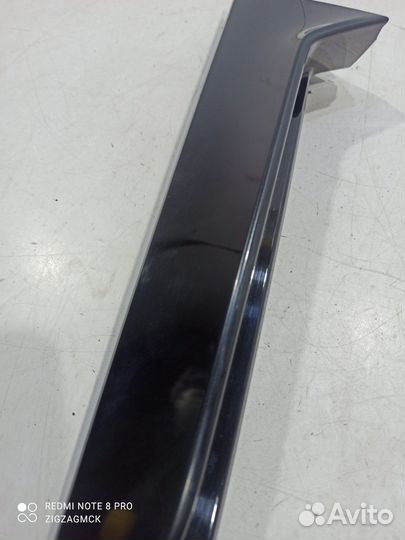 Накладка декоративная крышки багажника левая