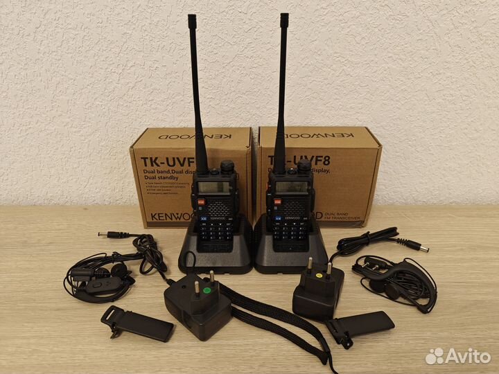Kenwood TK-UVF8 рации 2 штуки с гарнитурами