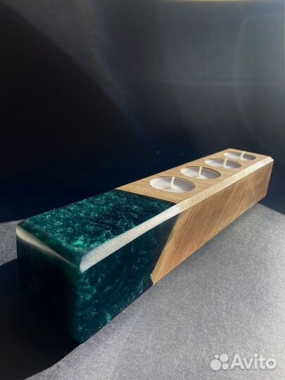 Подсвечник/подставка из дерева и эпоксидной смолы