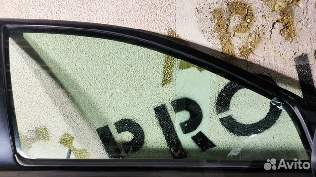 Стекло двери передней правой для Volvo S60