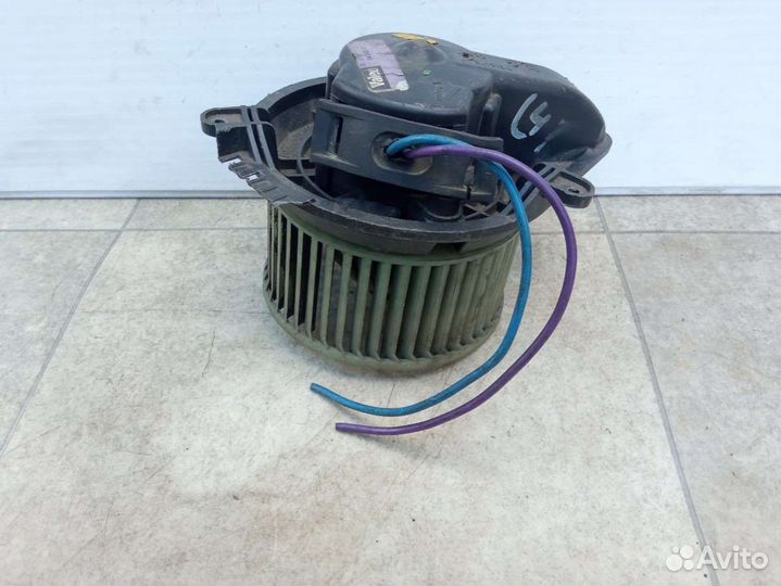 Моторчик печки Peugeot 406 84889V