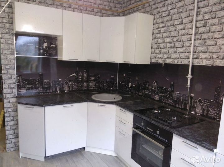 Кухонный гарнитур новый