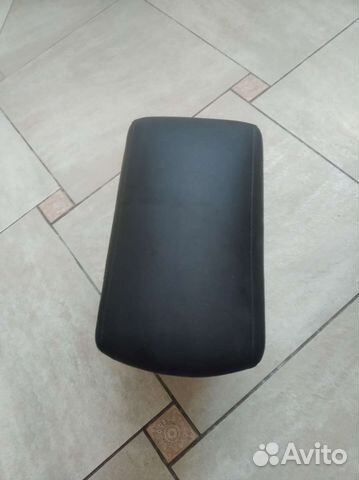 Подлокотник