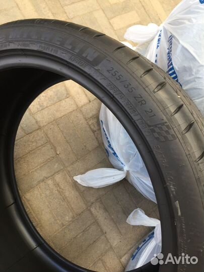 Michelin Pilot Sport 4 S 255/35 R21 98Y