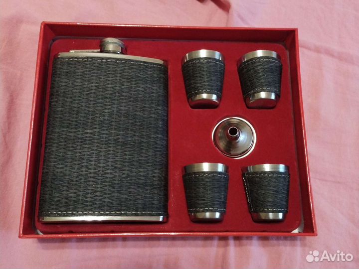 Подарочный набор фляжка