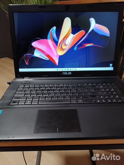 Ноутбук asus X75A