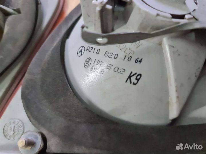 Задний внутренний фонарь Mercedes W210 дорест