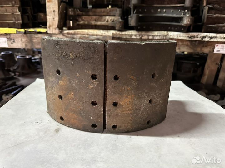 Тормозная колодка Скания 113 задняя 200 мм