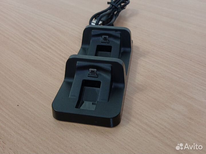 Зарядное устройство для 2х геймпадов PS4