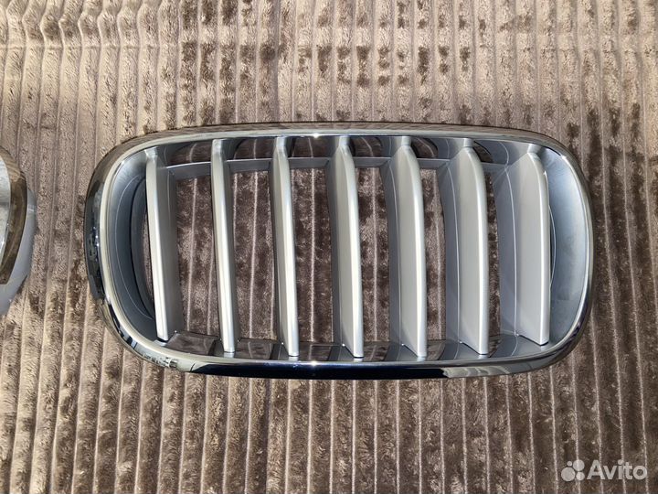 Решетка радиатора от X5 и зарядное уст. для акб