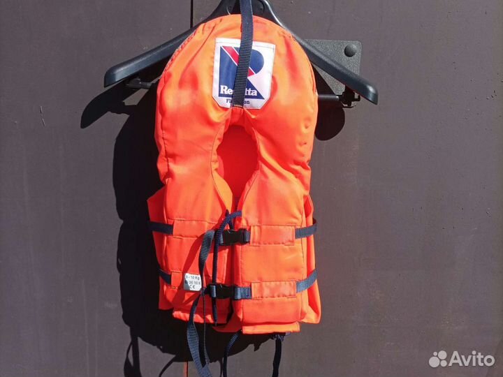 Жилеты спасательные