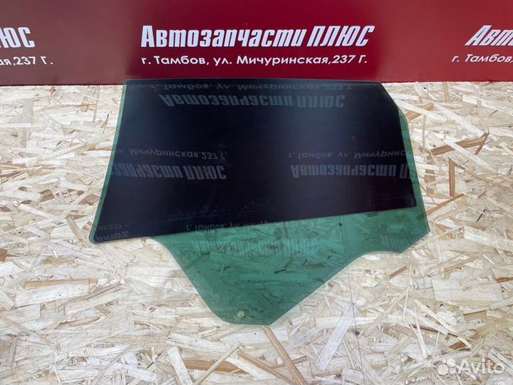 Стекло двери заднее правое LADA X-Ray