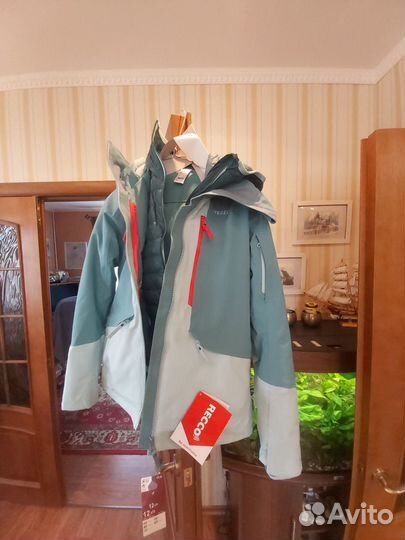 Куртка для зимнего спорта и отдыха