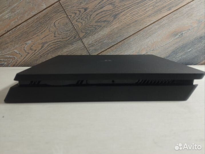Sony PS4 Slim 500GB + 2 геймпада