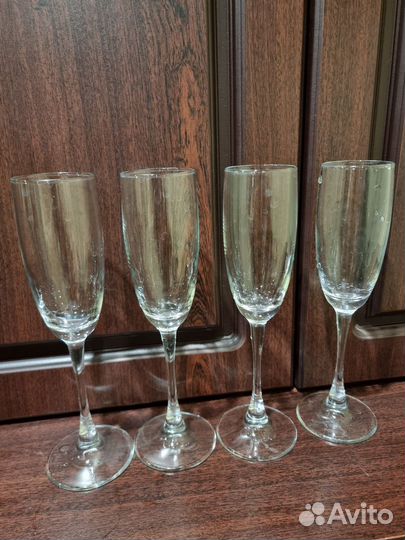 Бокалы для вина, шампанского
