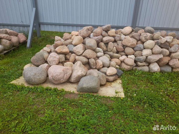 Живописные валунчики