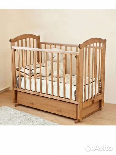 Кроватка детская массив от 0до3х+стульчик IKEA