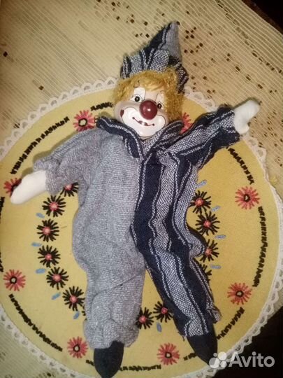 Игрушка клоун фарфор