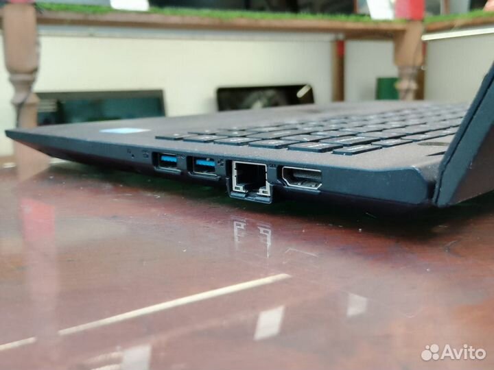 Ноутбук Lenovo e31-70